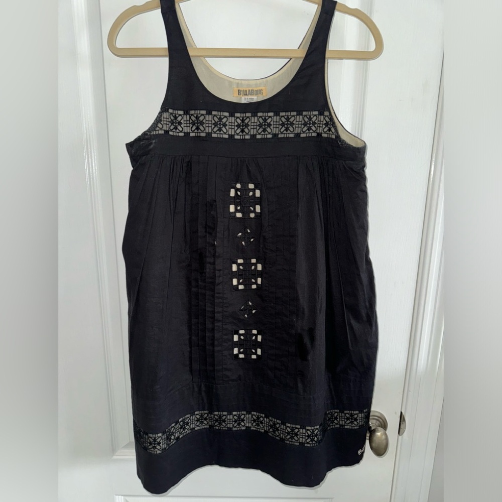Billabong Black and Cream Sleeveless Boho Dress with Cut Out Design Size Medium